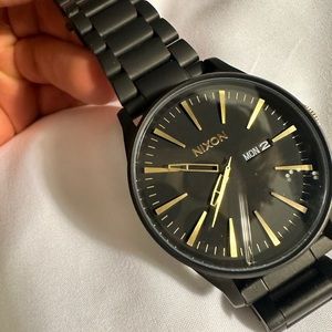 Nixon black and gold watch Sentry SS Matte black